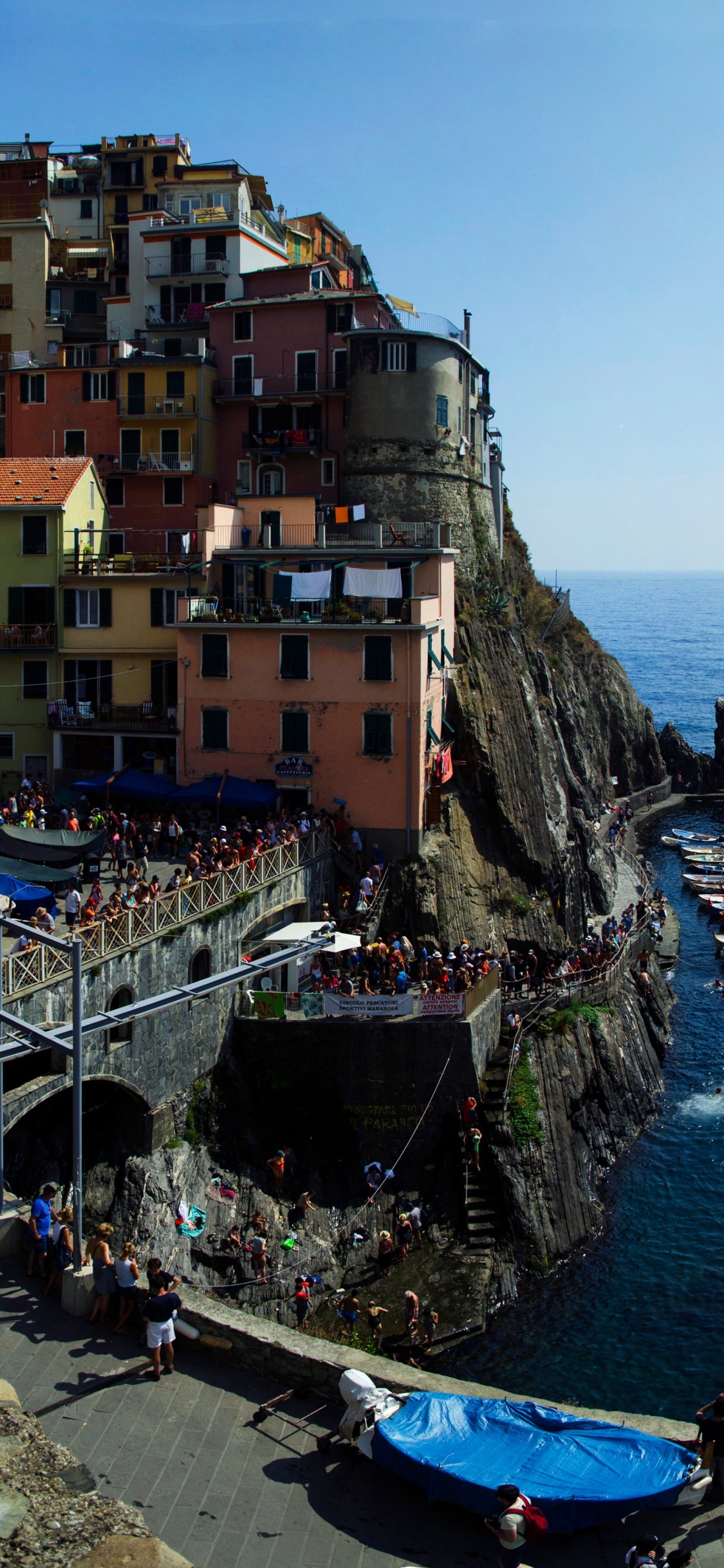 Обои парк, побережье, туризм, море, деревня в разрешении 1125x2436