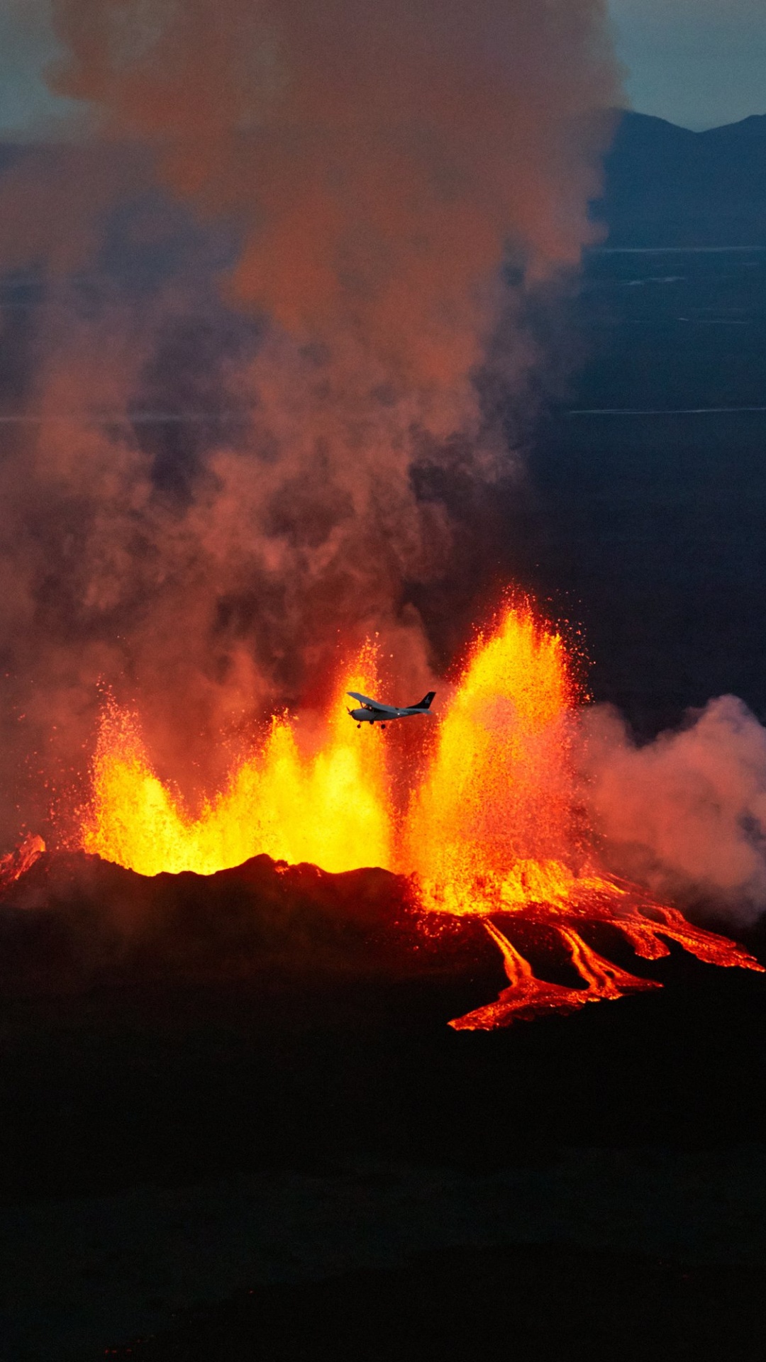 Обои Холухрейн, Аскья, вулкан, тепло, огонь в разрешении 1080x1920