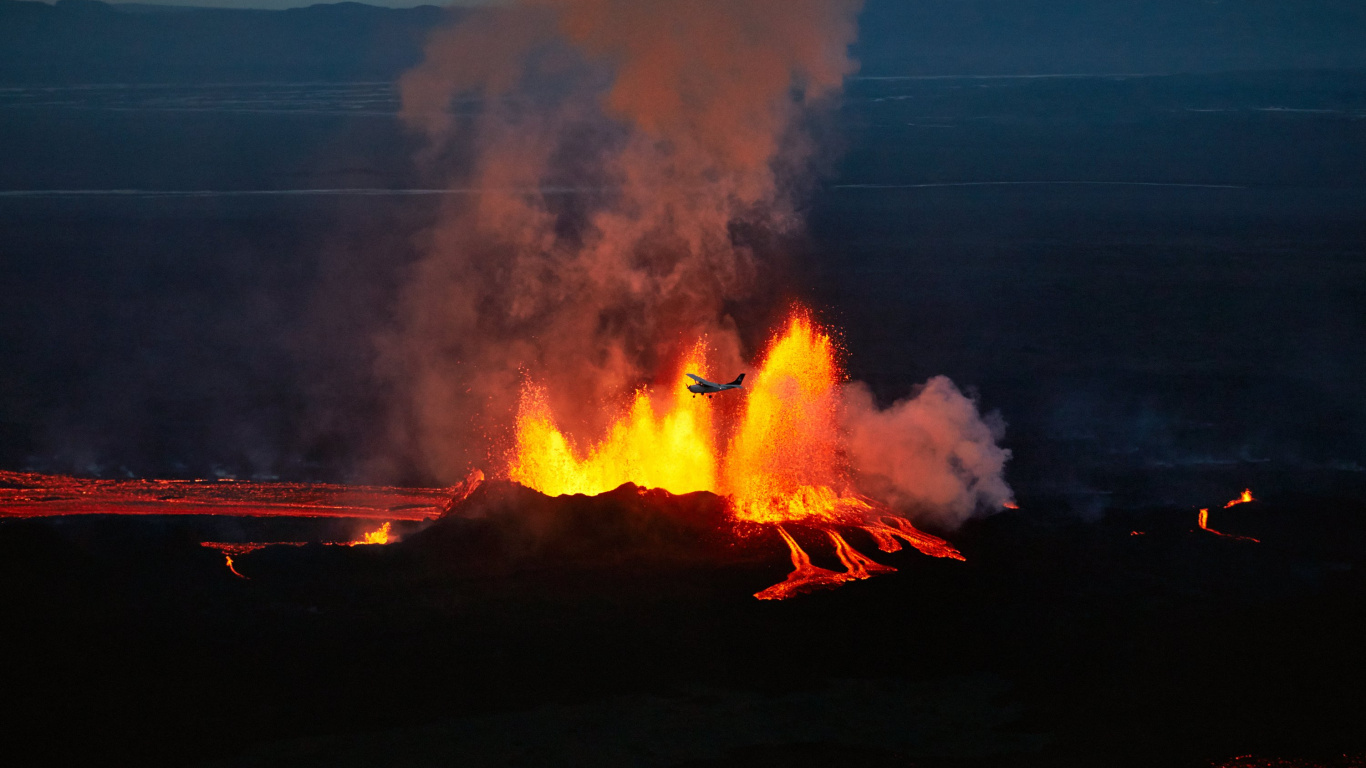 Обои Холухрейн, Аскья, вулкан, тепло, огонь в разрешении 1366x768