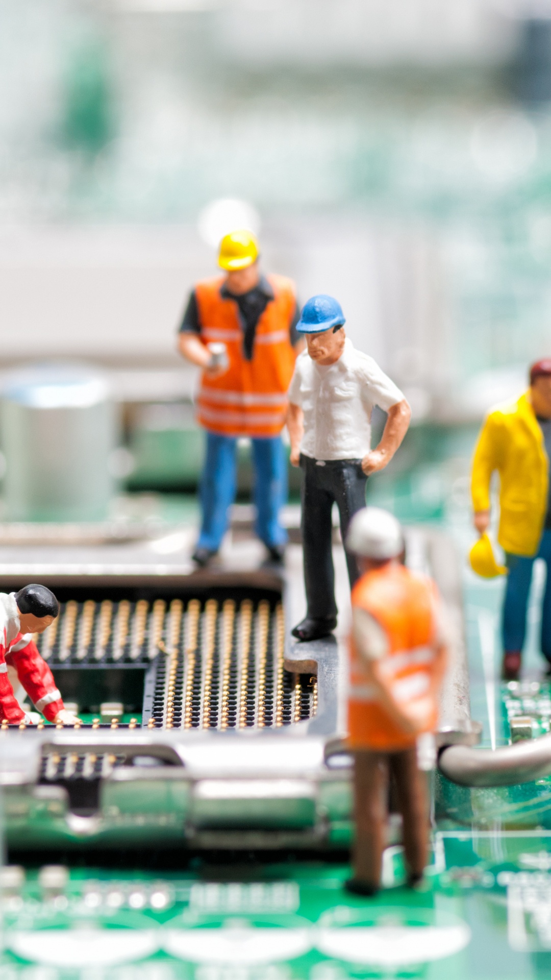 Обои электроника, технологии, технология, печатная плата, игрушка в разрешении 1080x1920