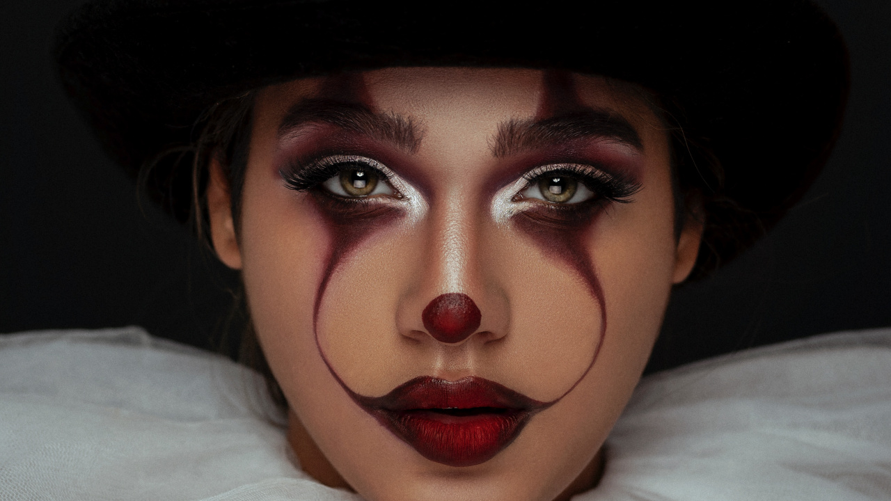 Обои головной убор, лицо, леди, нос, клоун в разрешении 1280x720