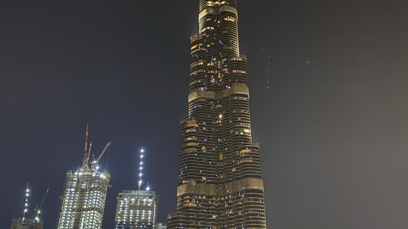 Обои Дубай, Бурдж Халифа, грамм, небоскреб, башня в разрешении 1366x768