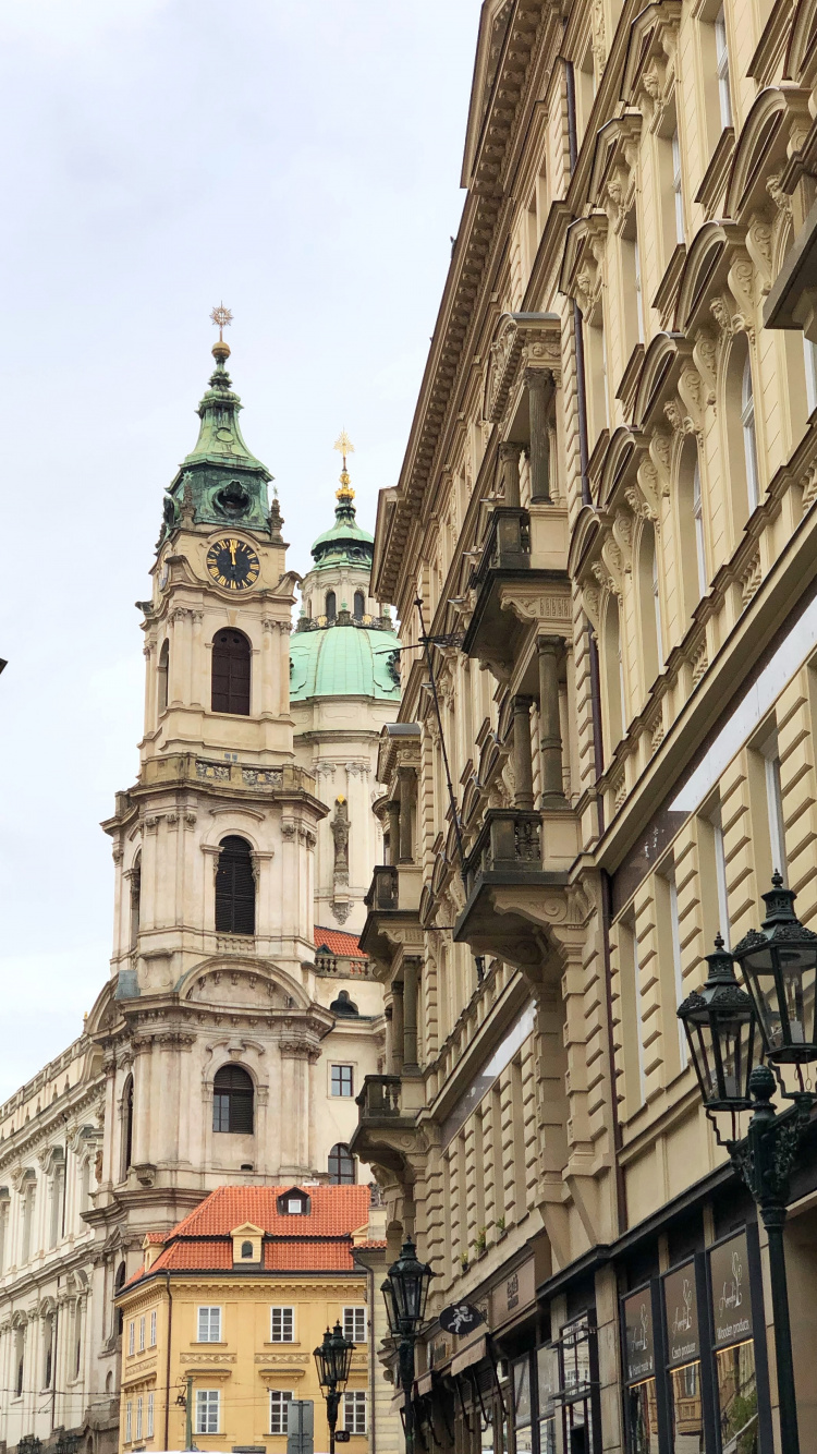 Обои Прага, окно, архитектура, фасад, соседство в разрешении 750x1334