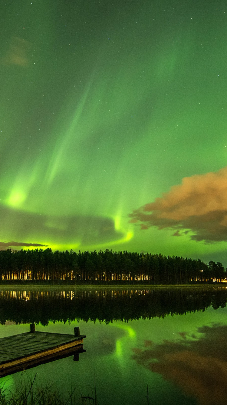 Обои Аврора, озеро, природа, зеленый, отражение в разрешении 750x1334