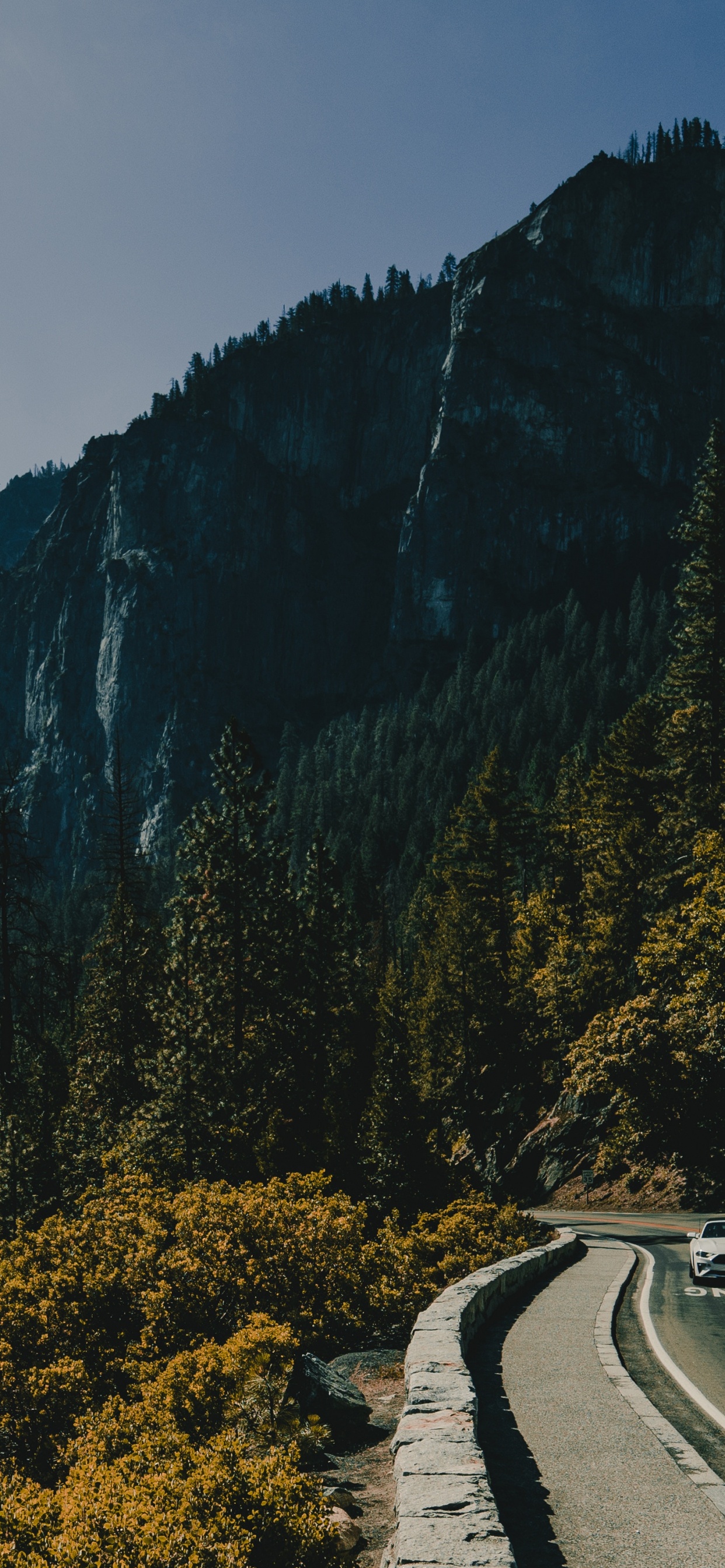 Обои дорога, горный хребет, природа, небо, горная станция в разрешении 1242x2688