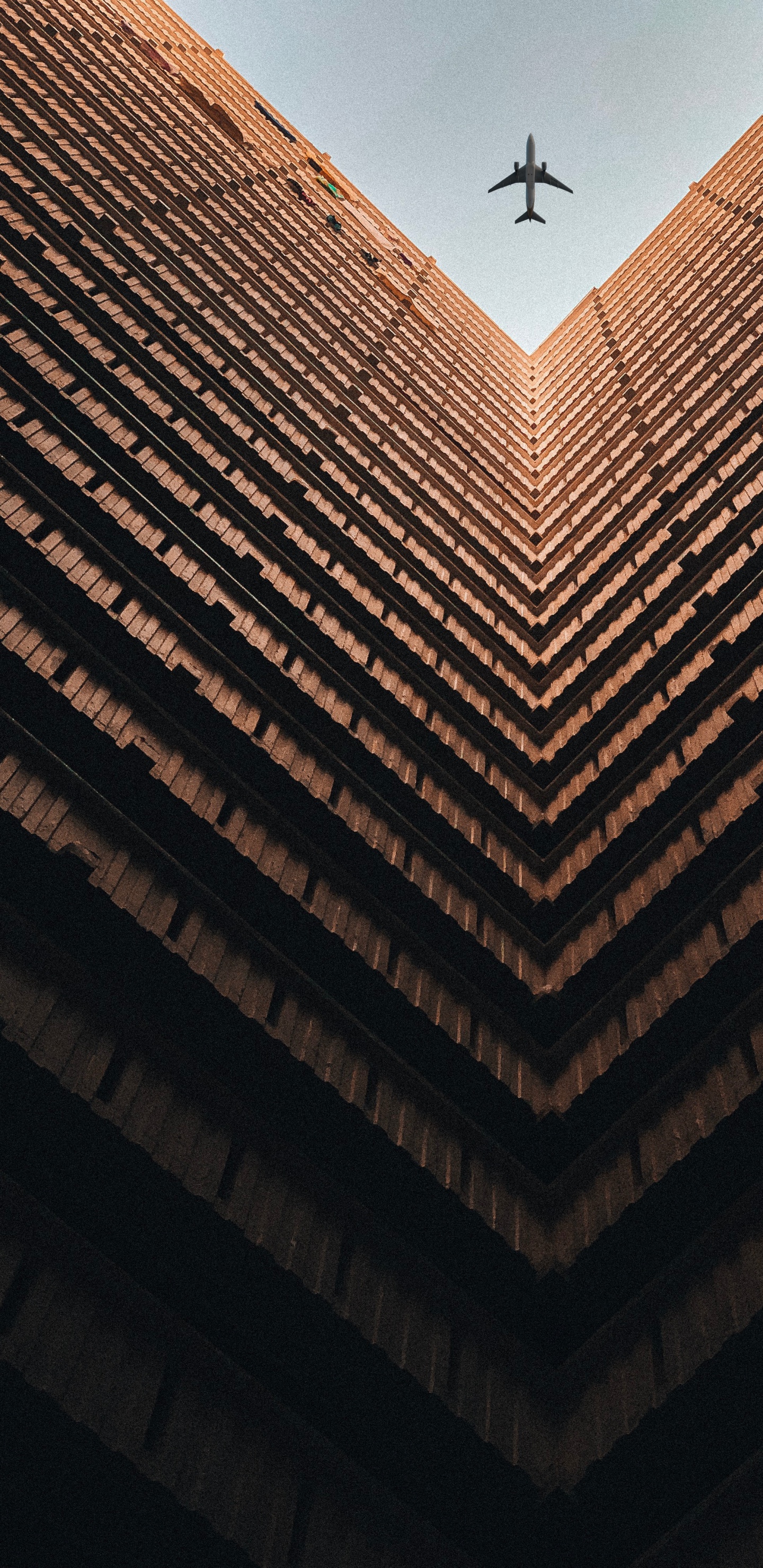 Обои линия, дневное освещение, потолок, Пинг Шек Недвижимости, симметрия в разрешении 1440x2960