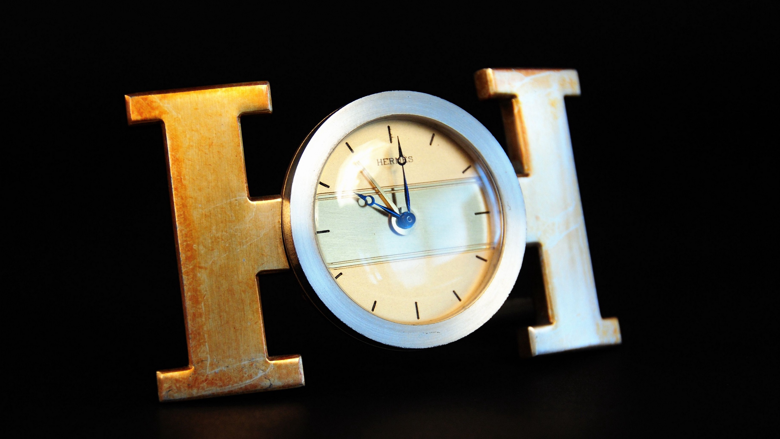 Обои часы, шрифт, марка, Apple Watch в разрешении 2560x1440