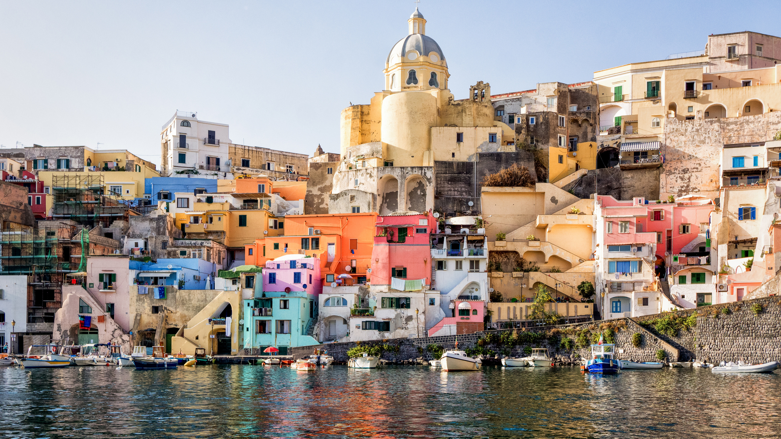 Обои город, городок, туризм, дом, Марина в разрешении 2560x1440