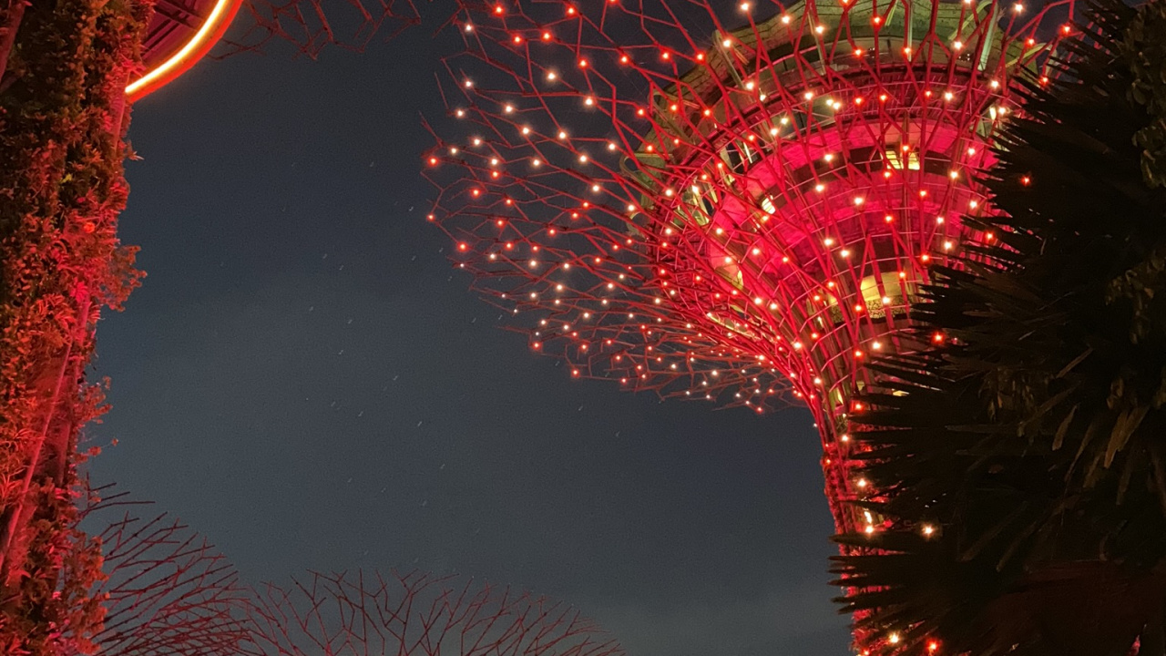 Обои Сингапур, салют, канун Нового года, достопримечательность, красный цвет в разрешении 1280x720