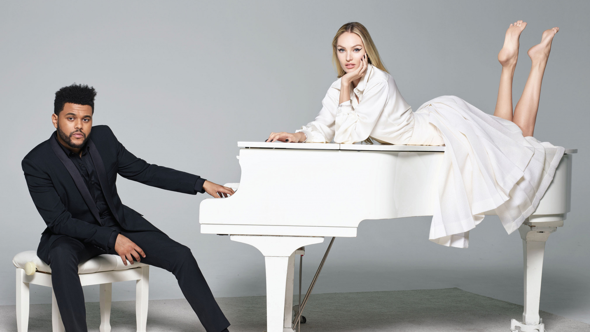 Обои The Weeknd, Харперс Базар, склад боеприпасов, сидящий, стояние в разрешении 1920x1080