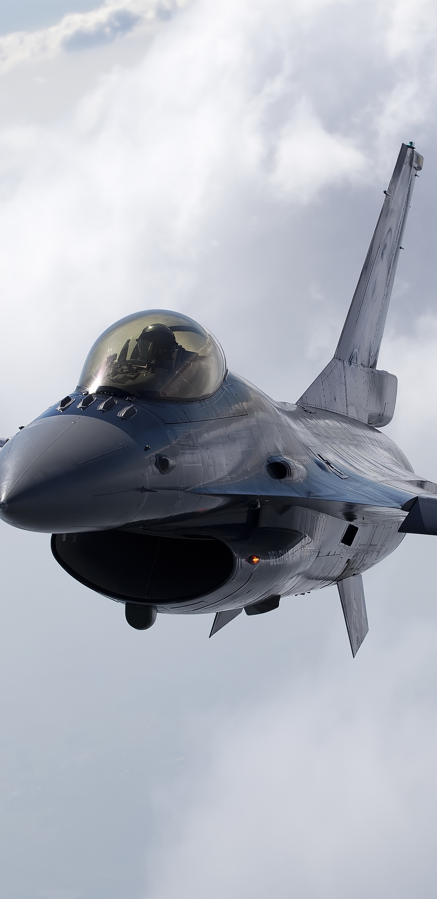 Обои самолеты F 16 Файтинг Фолкон, военный самолет, самолеты, реактивный самолет, самолет в разрешении 1440x2960