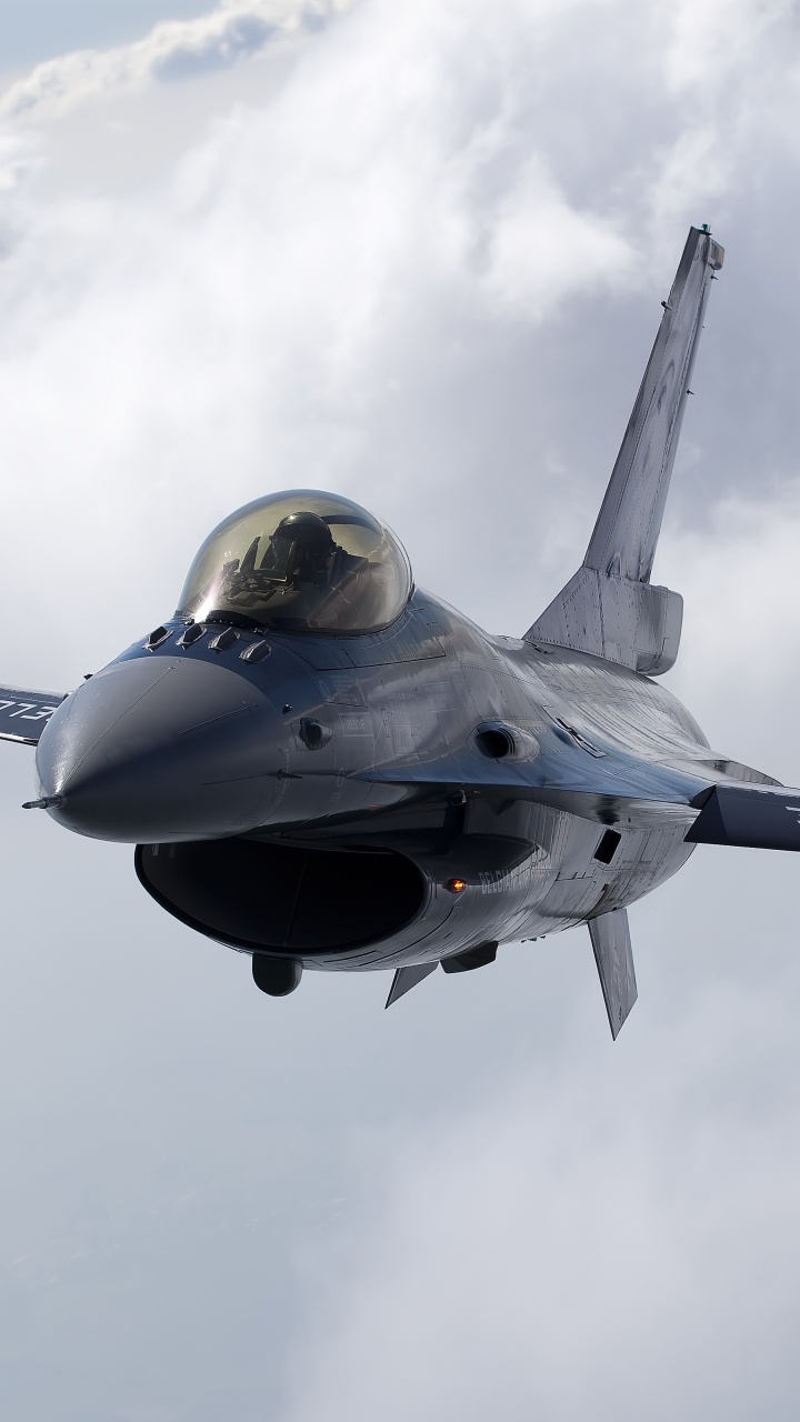 Обои самолеты F 16 Файтинг Фолкон, военный самолет, самолеты, реактивный самолет, самолет в разрешении 720x1280