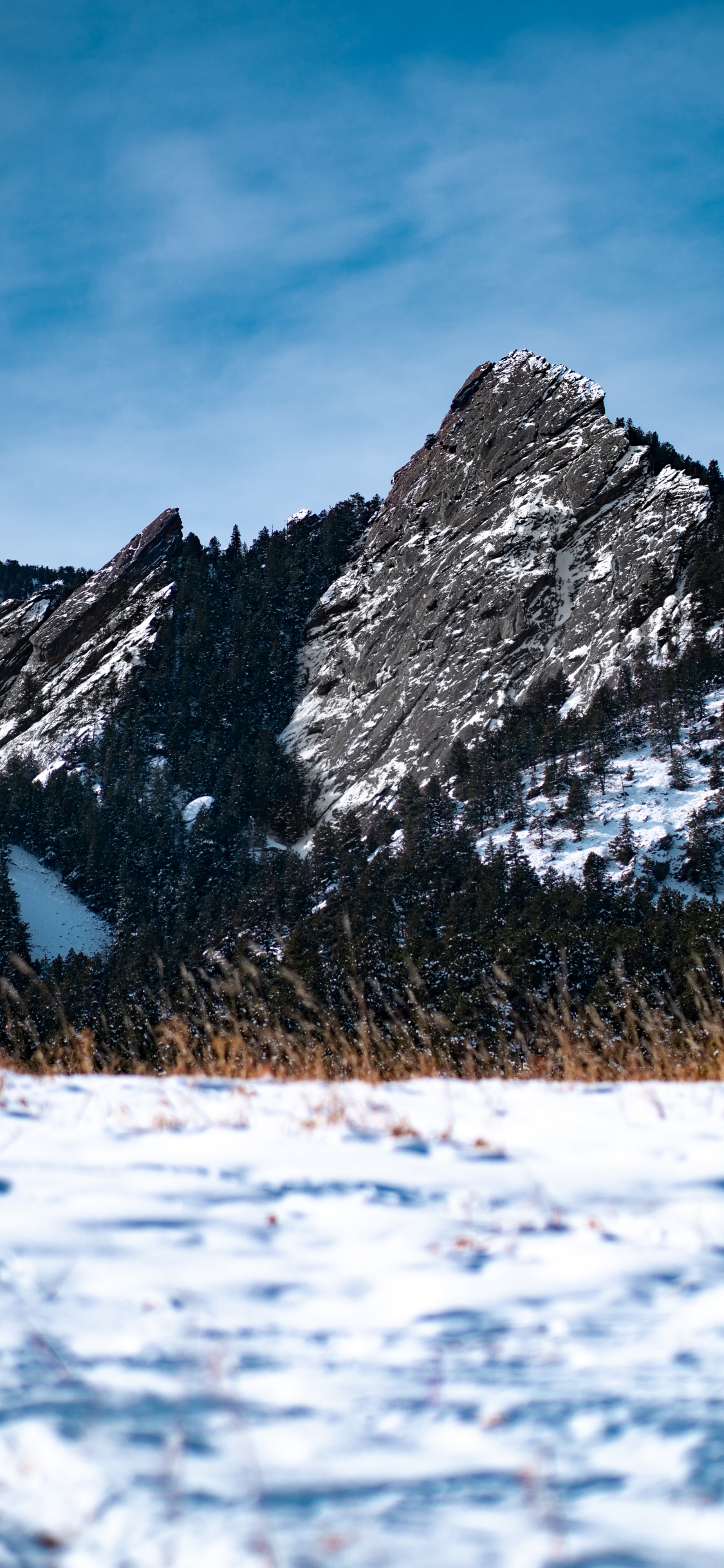 Обои утюг, гора, горный рельеф, снег, природа в разрешении 1125x2436