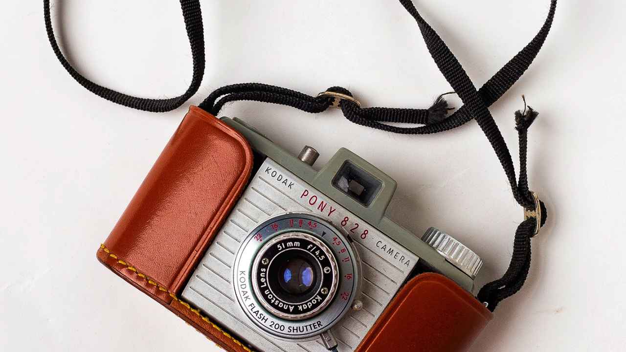 Обои верни меня в эту эпоху, ювелирные изделия тела, гаджет, рукав, звуковое оборудование в разрешении 1280x720