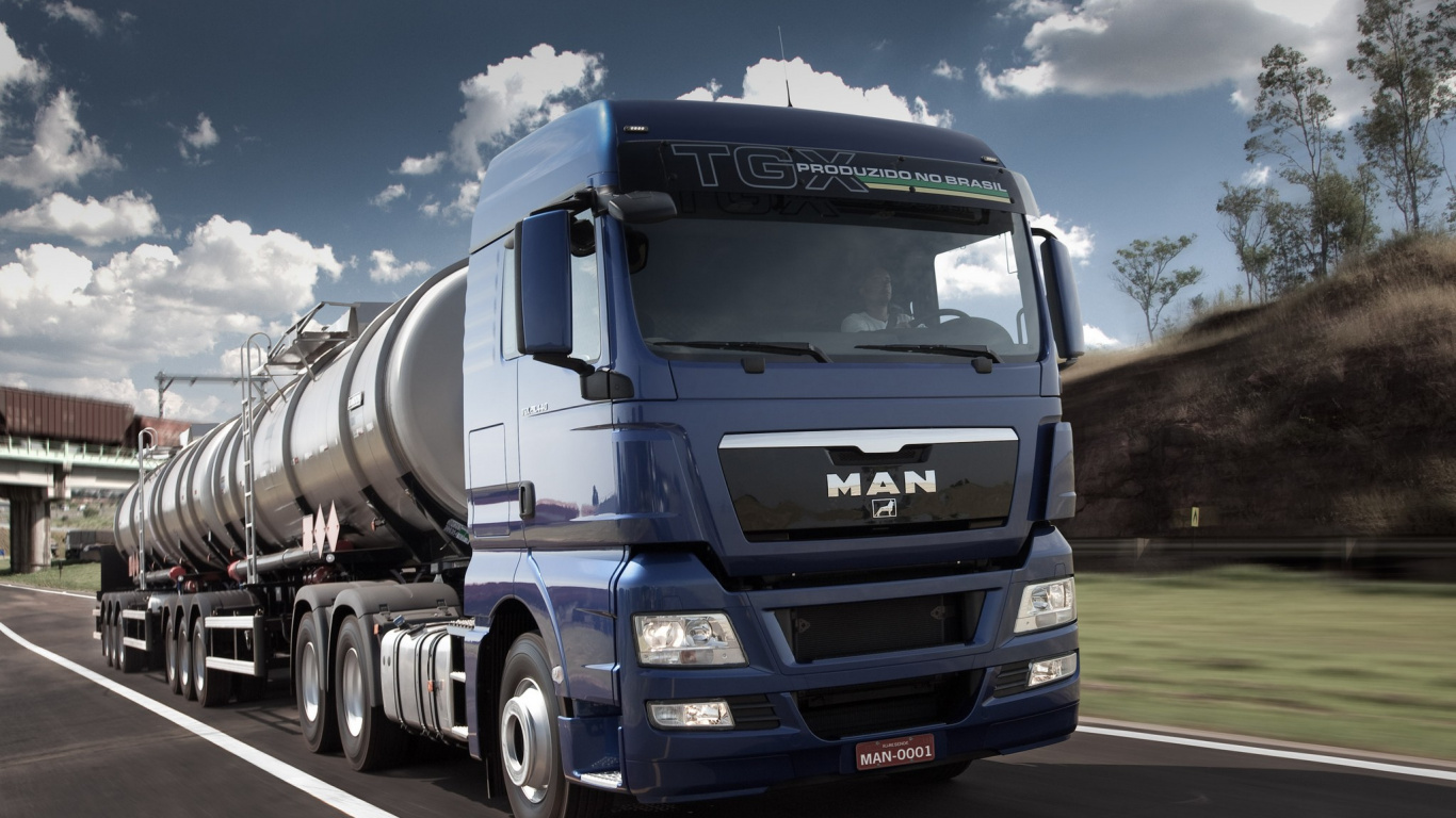 Обои МАН TGX, Человек автобус грузовик, грузовик, авто, транспорт в разрешении 1366x768