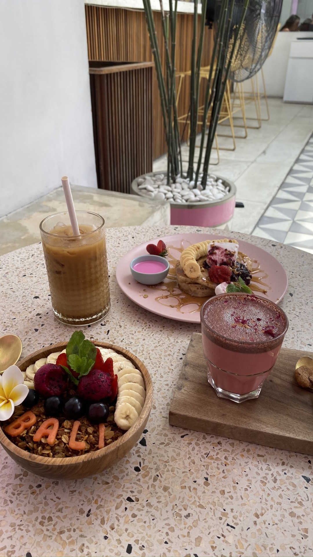 Обои бали, поздний завтрак, завтрак, замороженный десерт, пища в разрешении 1080x1920