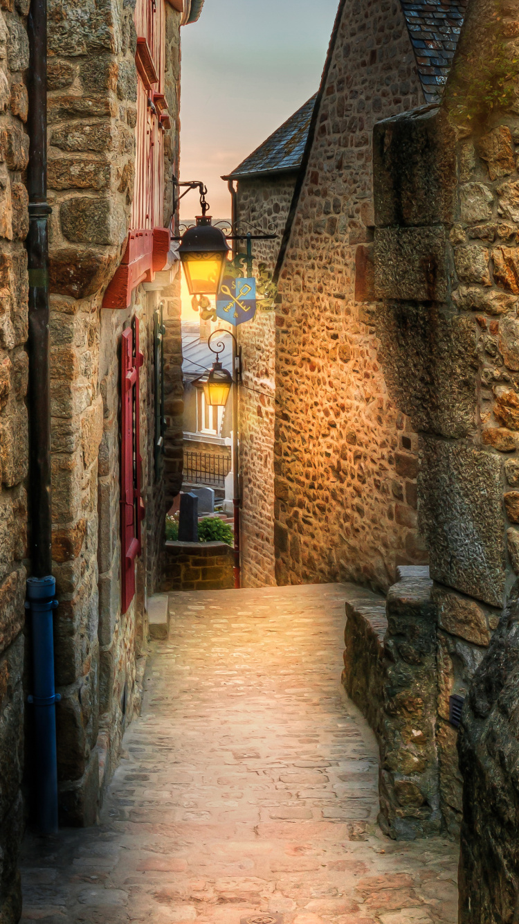 Обои Париж, аллея, стена, улица, каменная стена в разрешении 750x1334