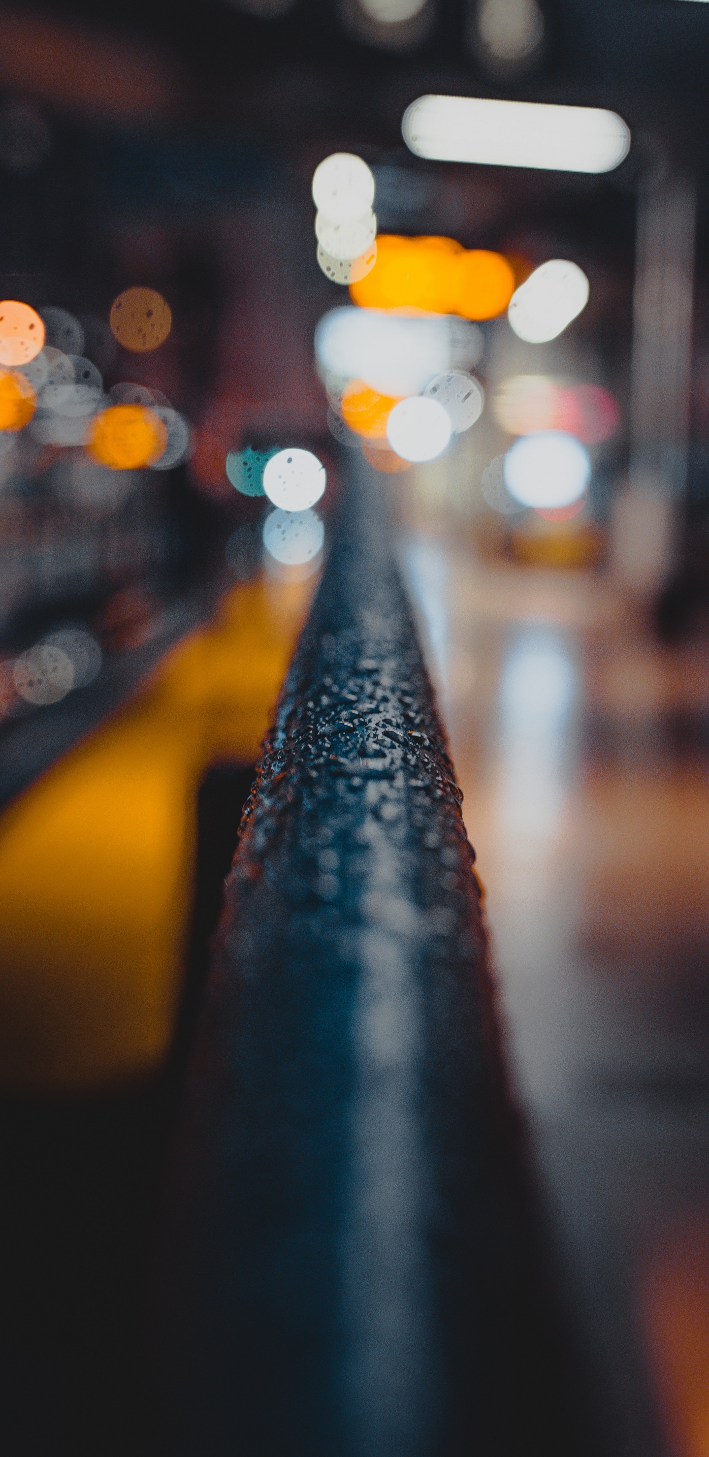 Обои свет, ночь, уличный фонарь, желтый, снимок в разрешении 1440x2960