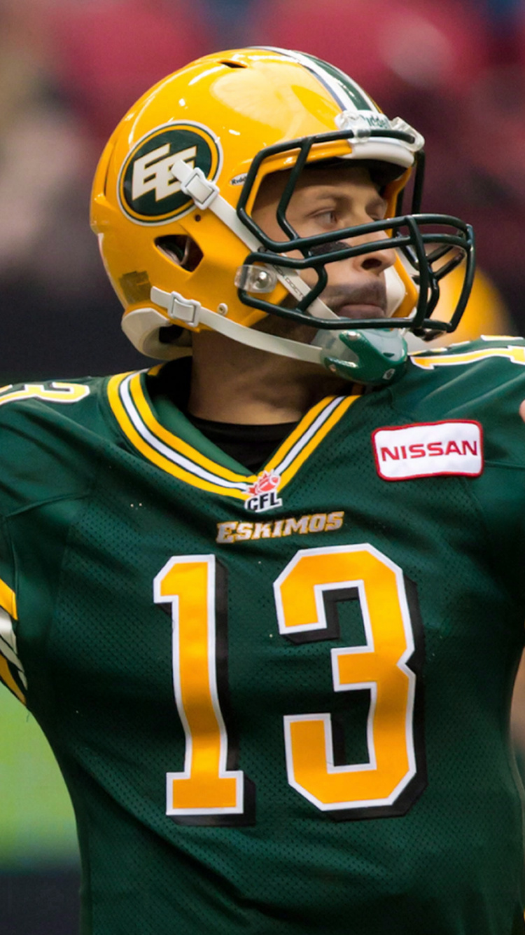 Обои футбольное поле футбол, командный вид спорта, футбольный шлем, Джерси, желтый в разрешении 750x1334