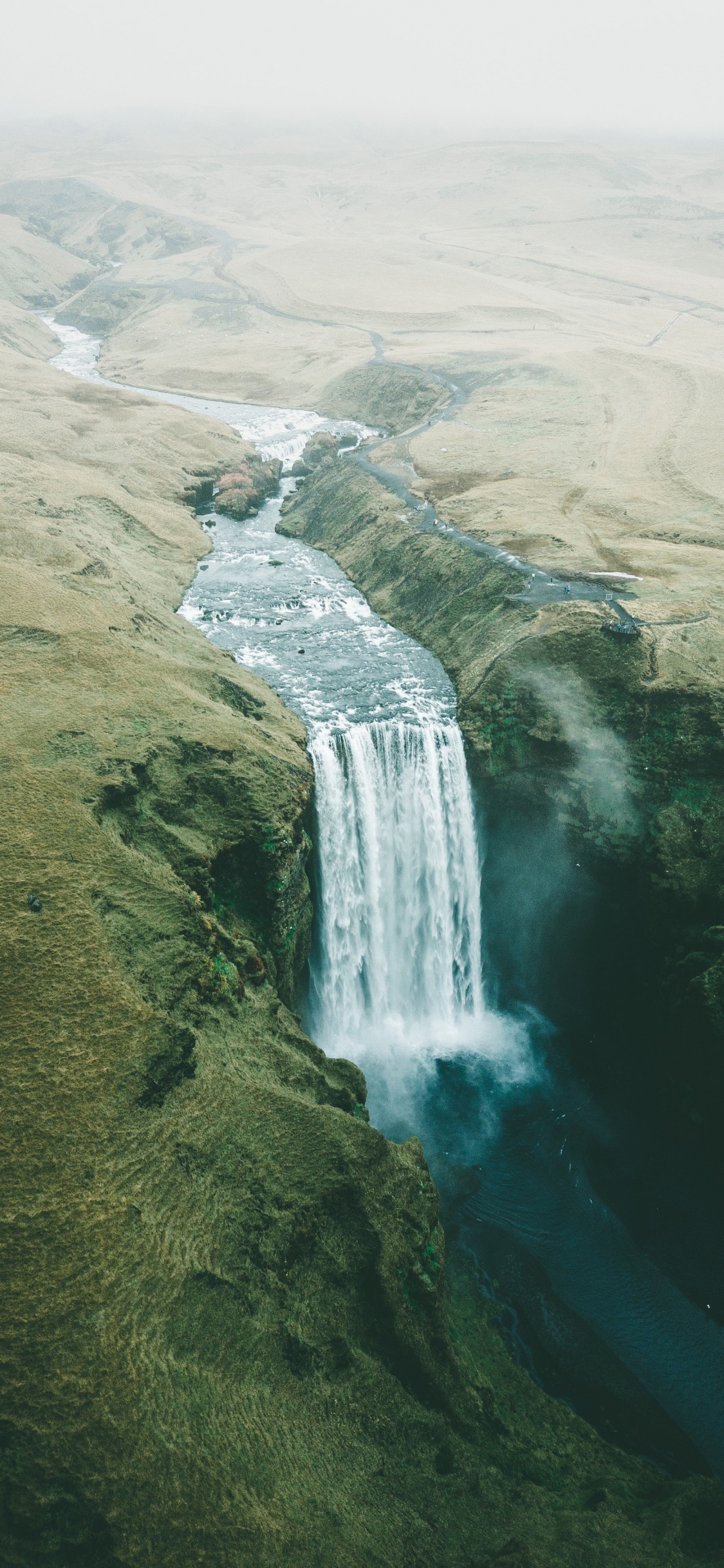 Обои водопад, природа, гидроресурсы, водоем, вода в разрешении 1125x2436