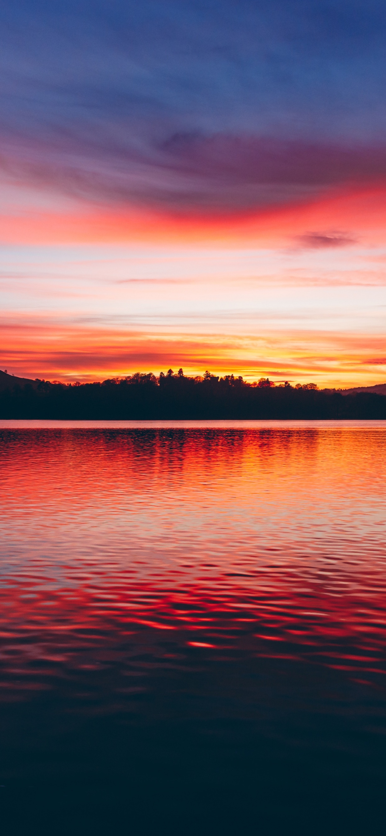 Обои закат, горизонт, восход солнца, водоем, послесвечение в разрешении 1242x2688