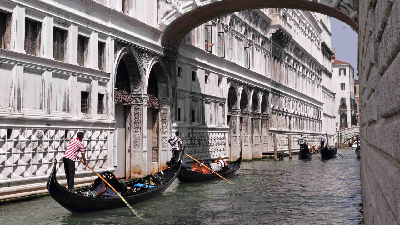 Обои Мост Вздохов, гондола, город, рыночная площадь, средневековая архитектура в разрешении 1280x720