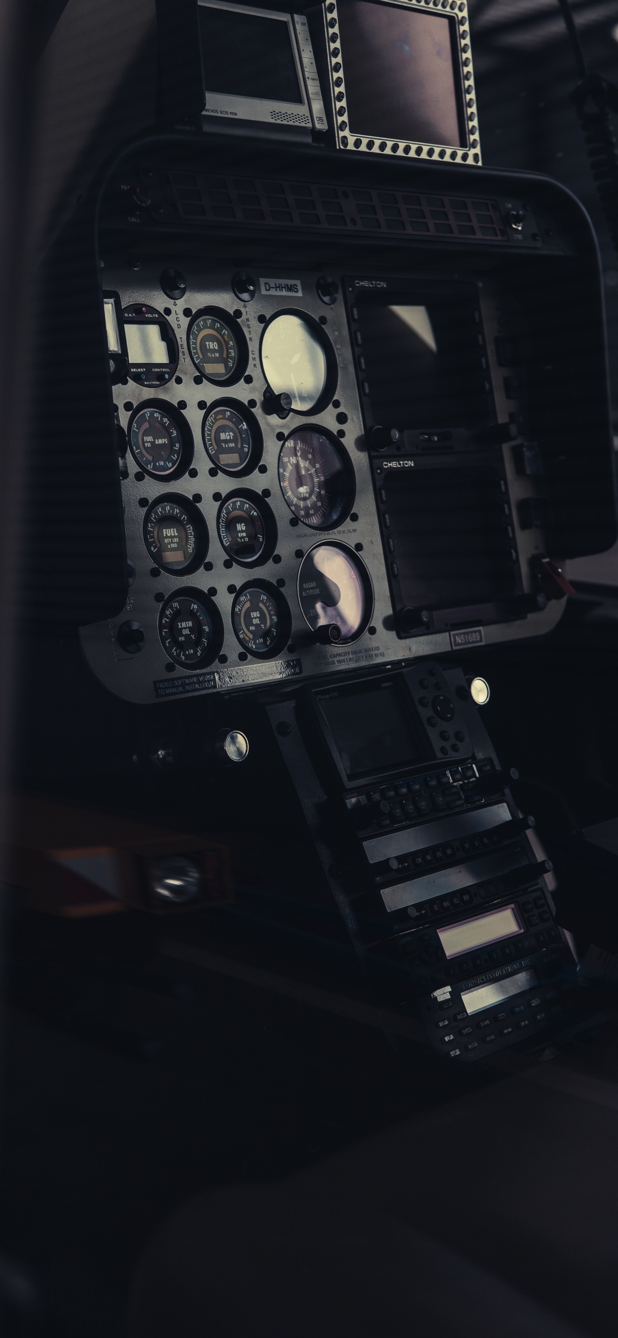 Обои кубрик, самолеты, самолет, технологии, летчик в разрешении 1242x2688