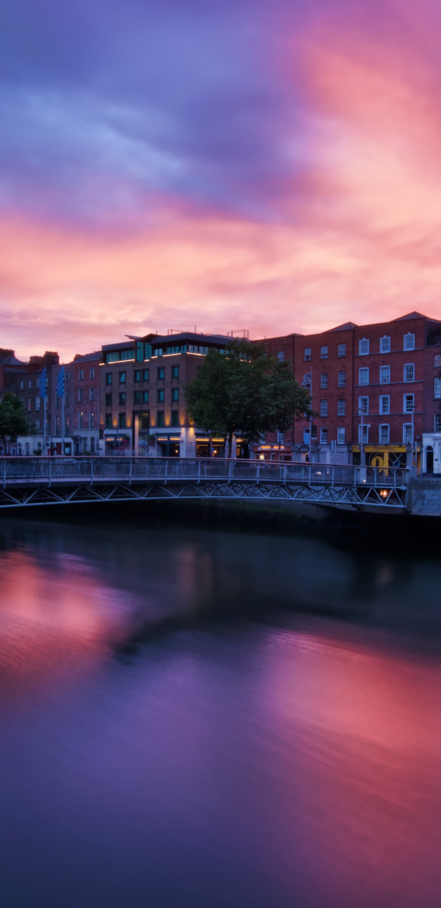 Обои вода, синий, отражение, облако, реки в разрешении 1440x2960