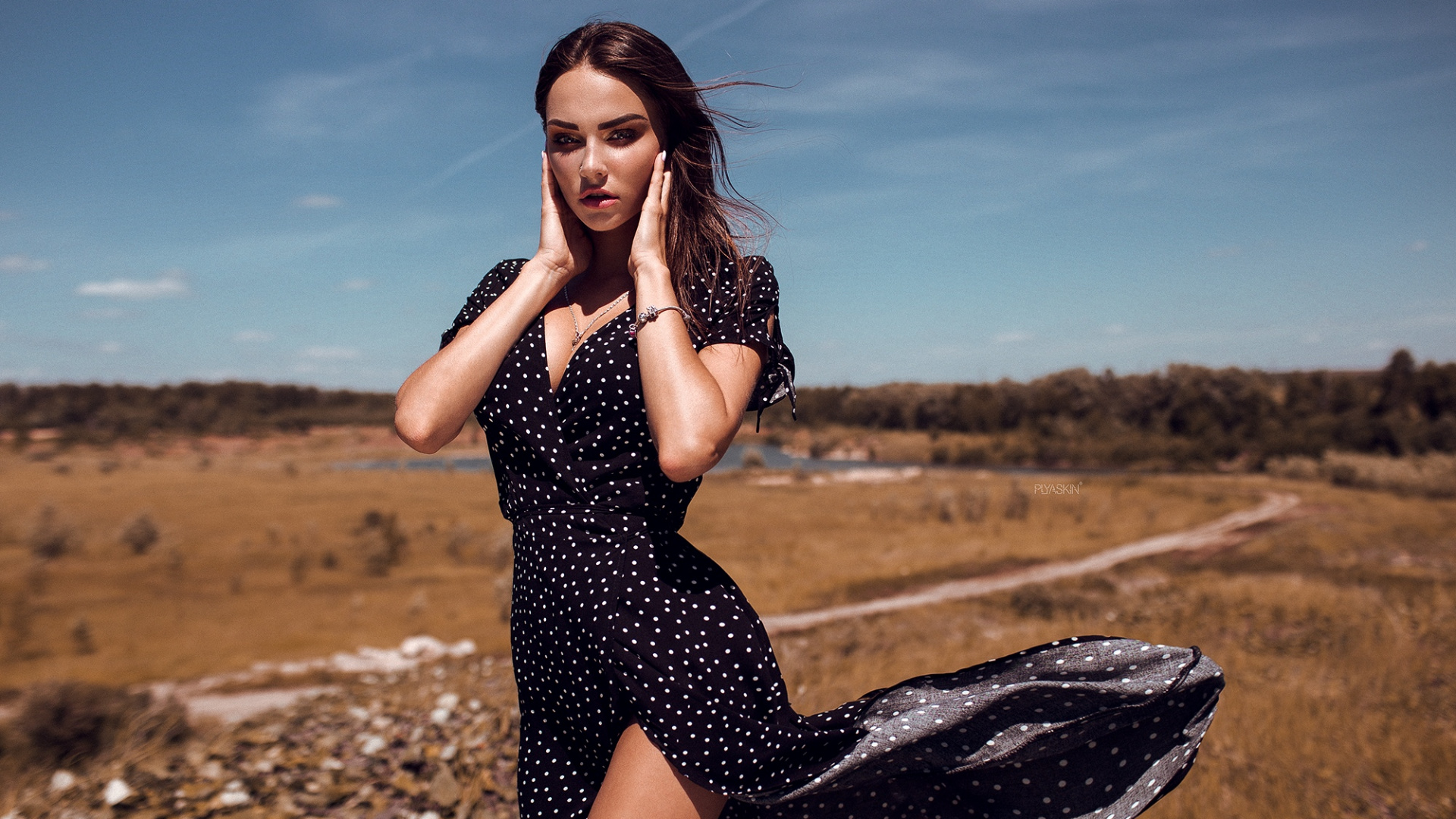 Обои манекенщица, одежда, красота, модель, длинные волосы в разрешении 1920x1080