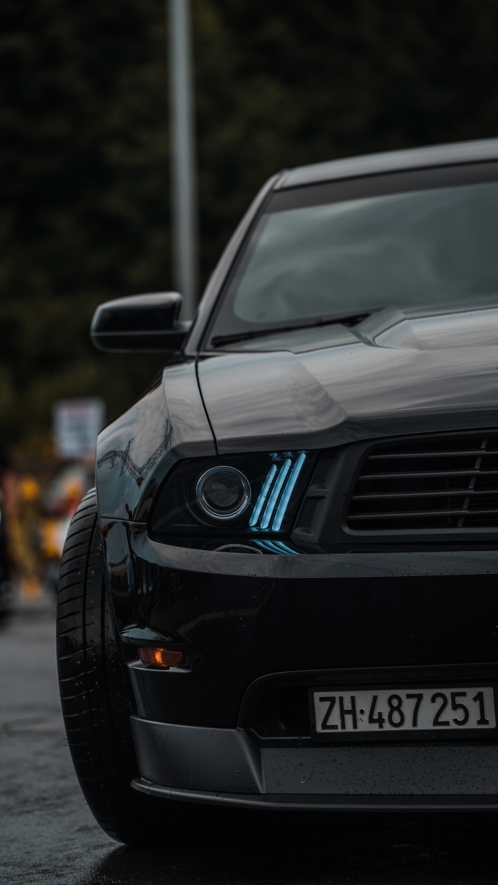 Обои мускул кар, автомобильный экстерьер, колесо, капюшон, Шелби Мустанг в разрешении 720x1280