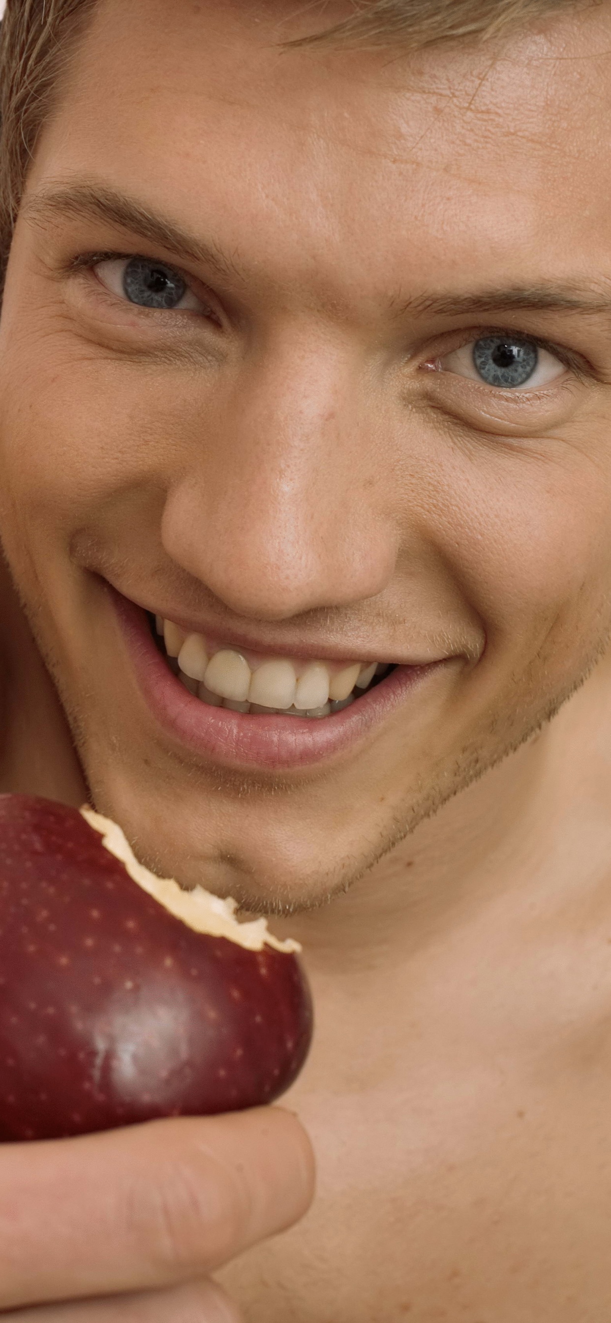 Обои пища, наушники, мышца, рот, шея в разрешении 1242x2688