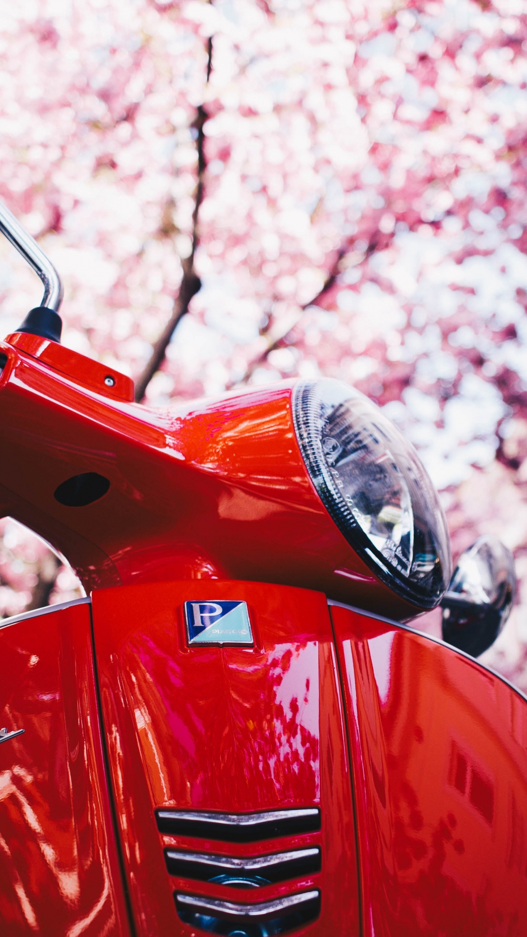 Обои Веспа SXL по 150, Веспа, Скутер, мотоцикл, красный цвет в разрешении 1080x1920