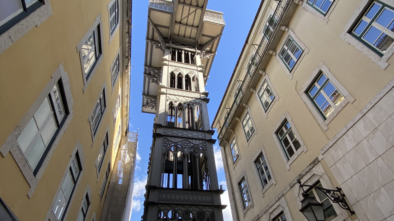 Обои архитектура, квартира, фасад, городской дизайн, смешанное использование в разрешении 1366x768