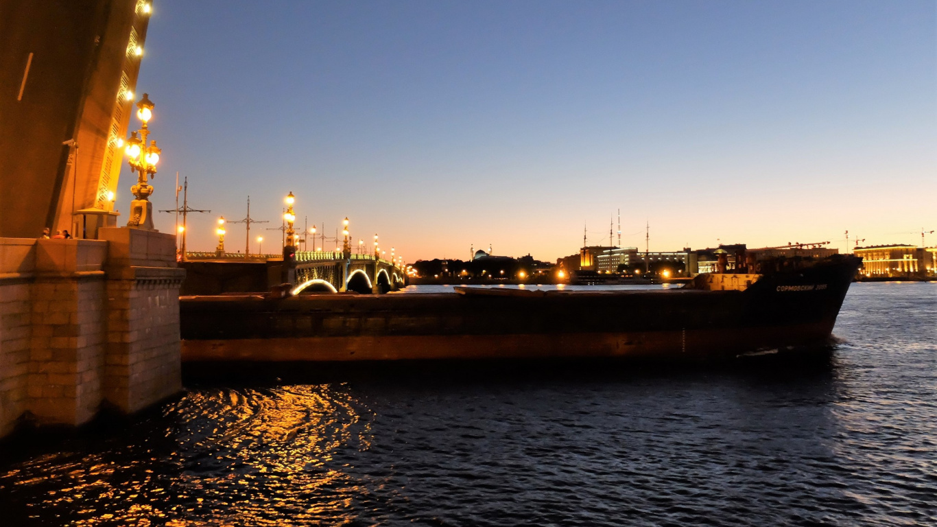 Обои отражение, перевозка воды, ночь, водный путь, лодка в разрешении 1366x768