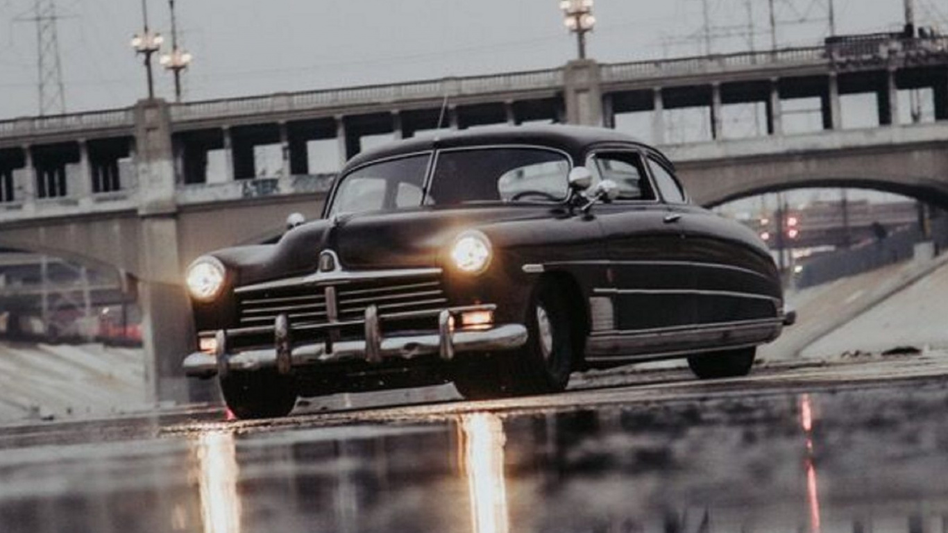 Обои отражение, легковые автомобили, Хадсон служебное купе, Хадсон Автомобильная Компания, старинная машина в разрешении 1366x768