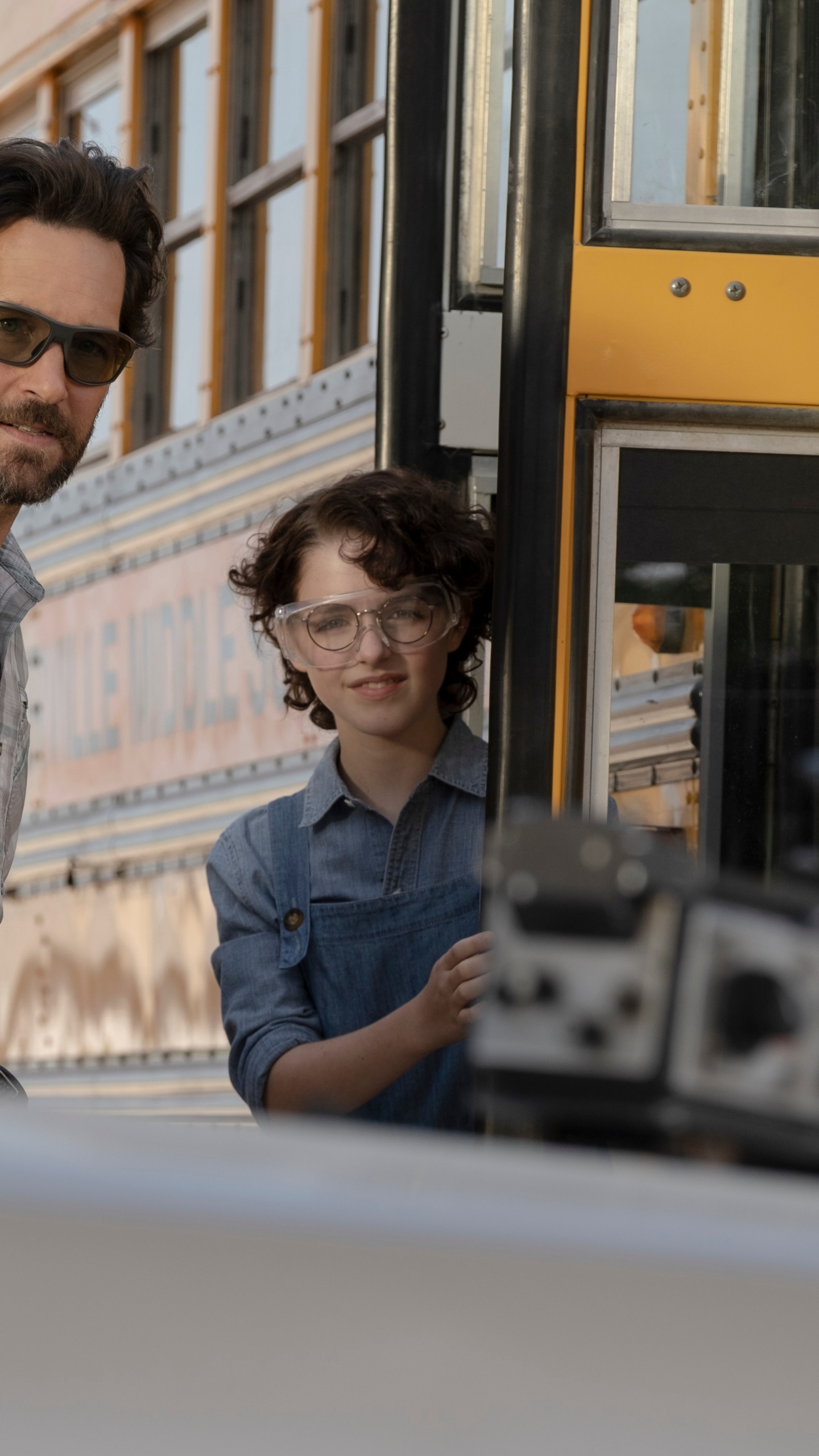 Обои Охотники за привидениями: Наследники, иван рейтман, охотник за привидениями, Джейсон Райтман, ivo shandor в разрешении 1440x2560