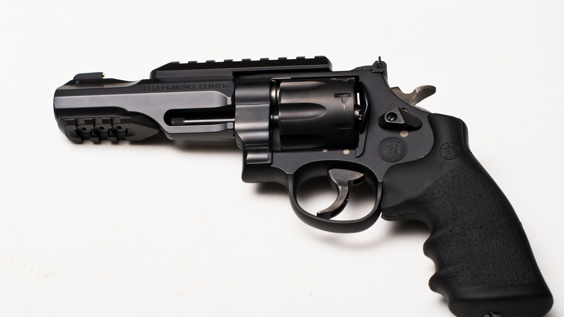 Обои орудие, ручное огнестрельное оружие, огнестрельное оружие, револьвер, триггер в разрешении 1920x1080
