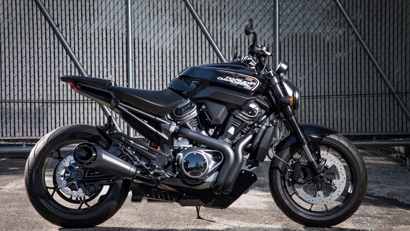 Обои мотоцикл, стритфайтер, V-образный двигатель, спортивный мотоцикл, автомобильные шины в разрешении 1366x768