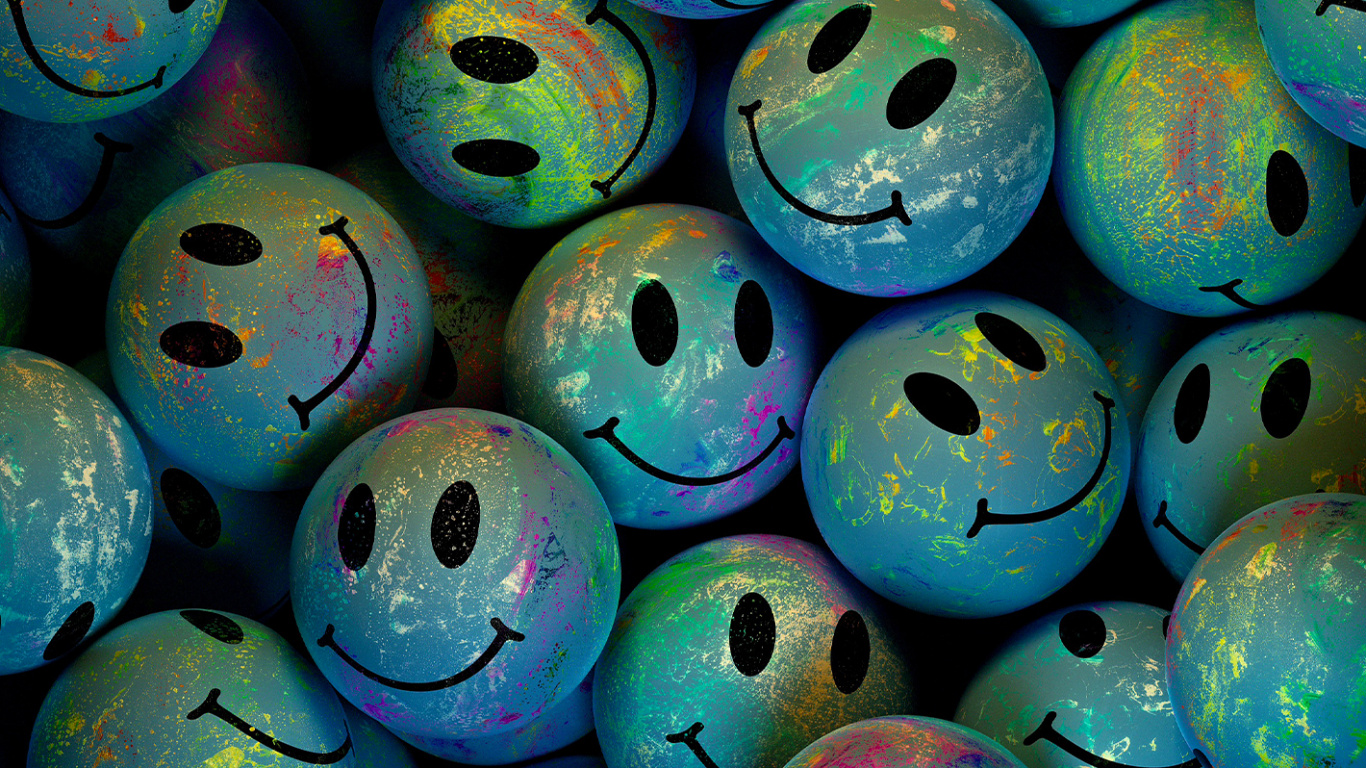 Обои Happy Smiles в разрешении 1366x768