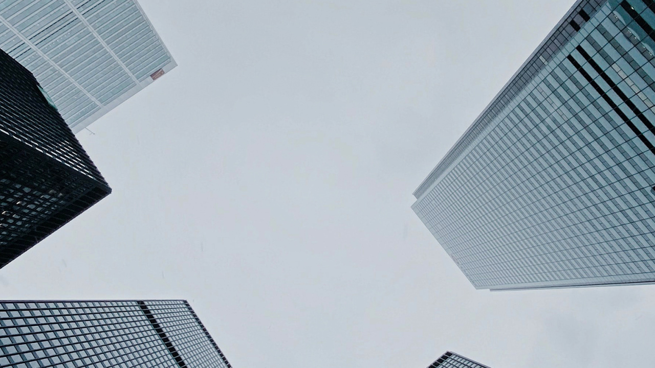 Обои башня, высотное здание, смотровая площадка на фоне линии горизонта торонто, здание, Башня CN в разрешении 1280x720