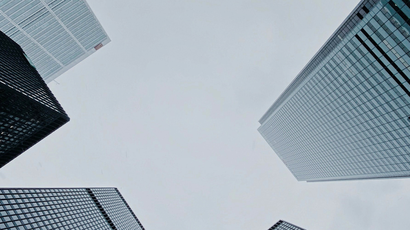 Обои башня, высотное здание, смотровая площадка на фоне линии горизонта торонто, здание, Башня CN в разрешении 1366x768