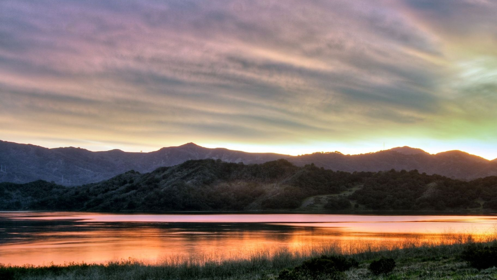 Обои природа, отражение, нагорье, закат, горизонт в разрешении 1920x1080