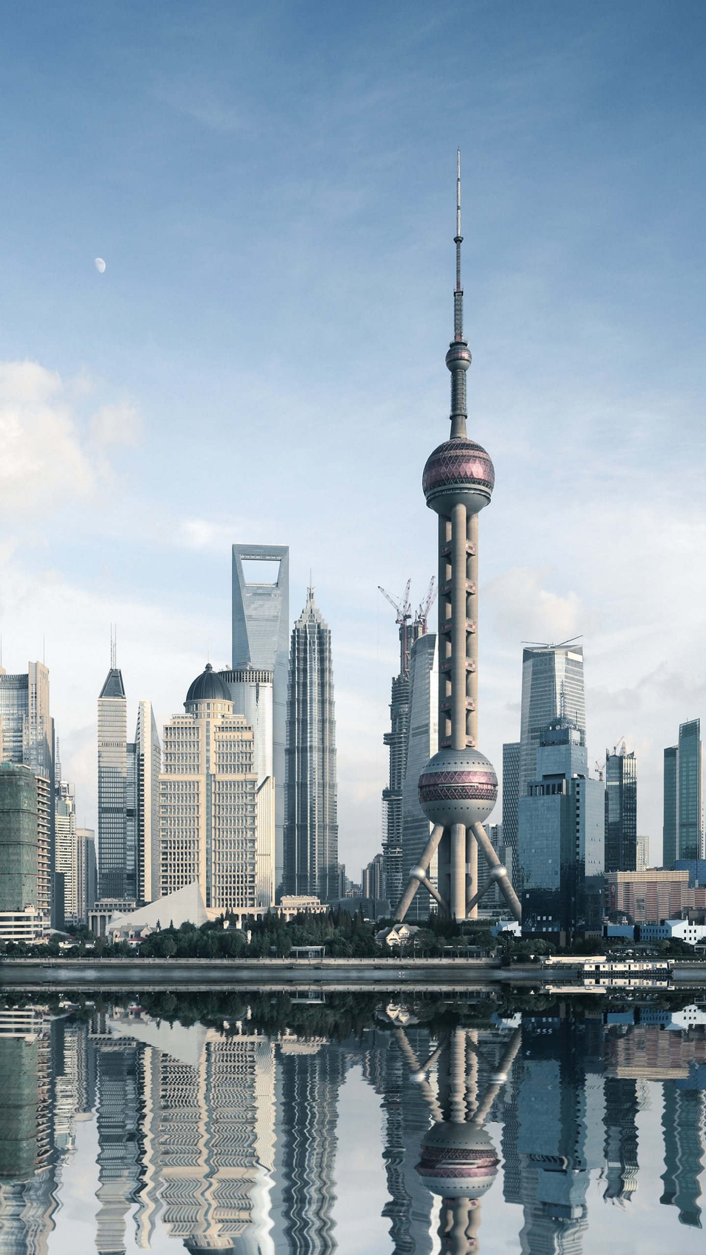 Обои линия горизонта, городской пейзаж, город, небоскреб, городской район в разрешении 1440x2560