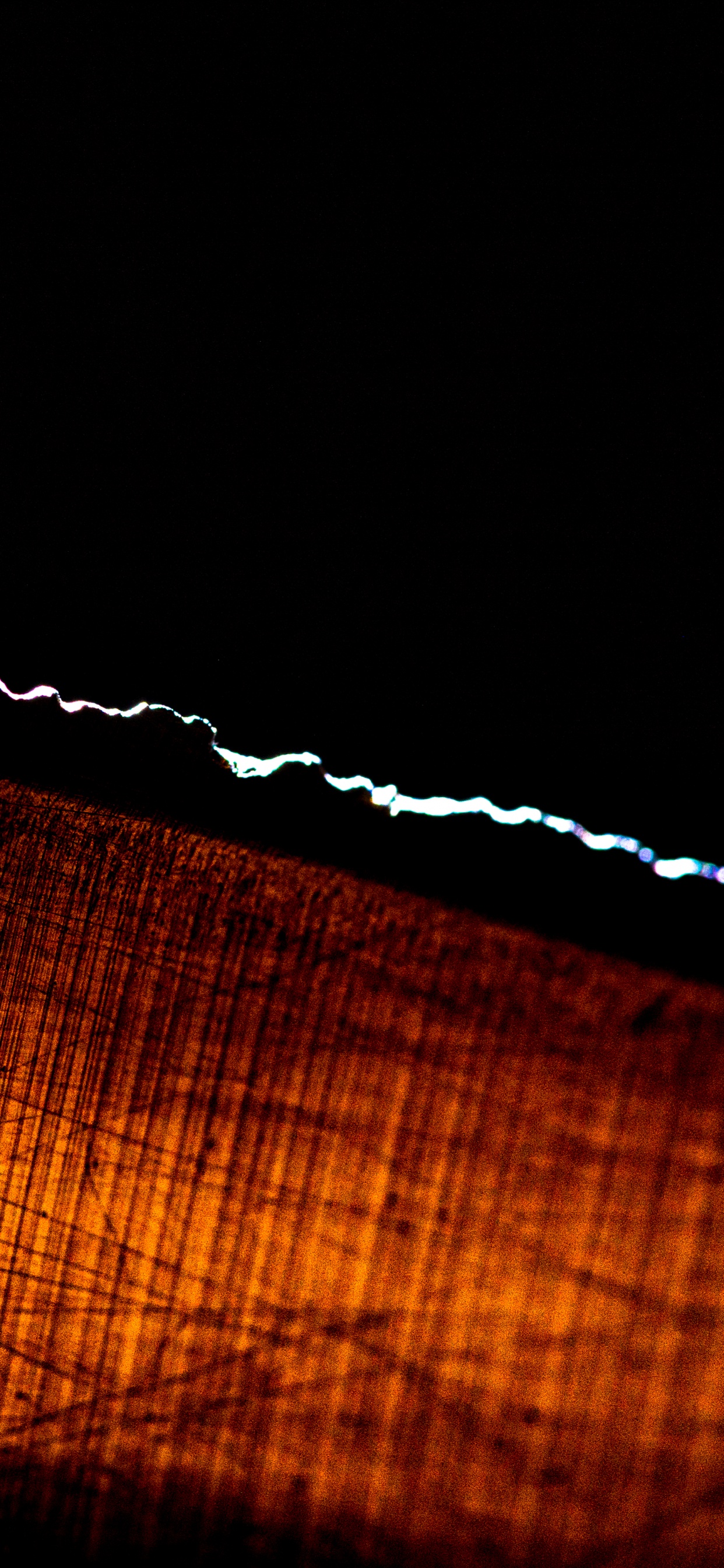 Обои темнота, макро, линия, ночь, вода в разрешении 1242x2688