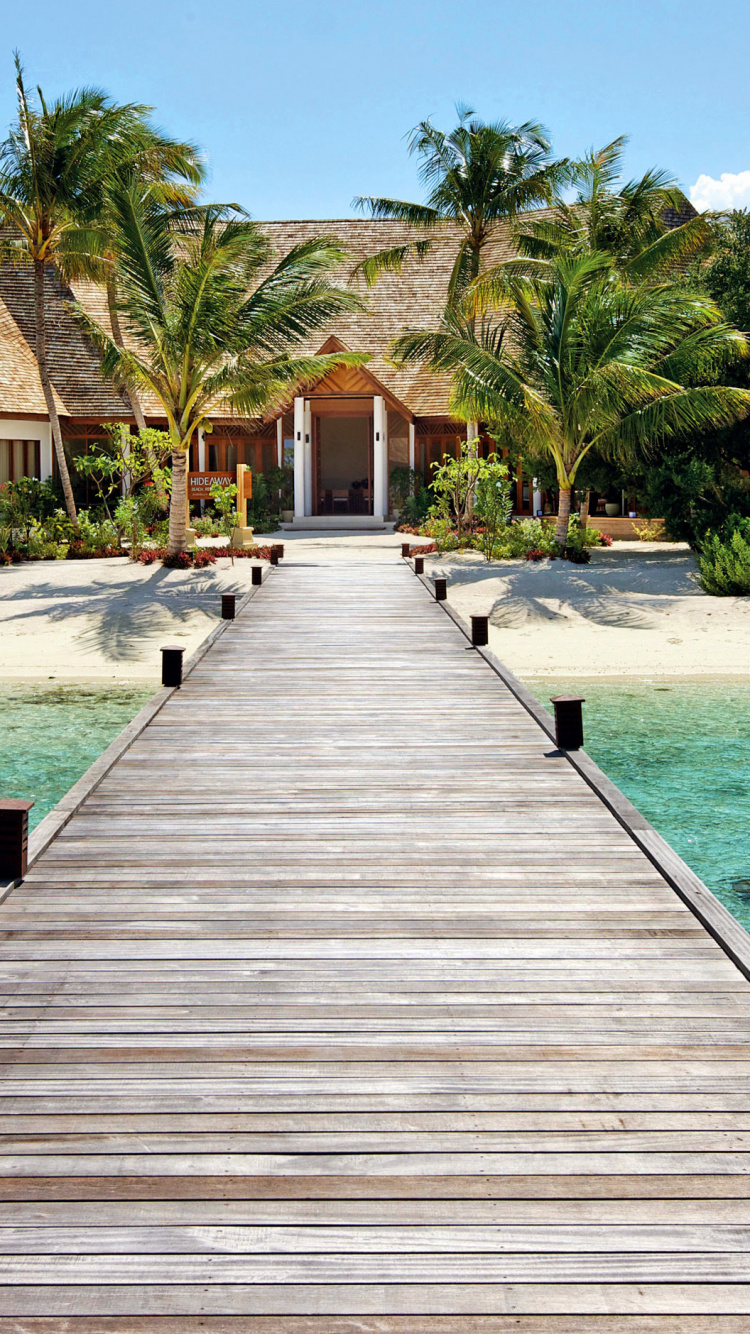 Обои Уединенный Пляжный Курорт Спа Мальдивы, прибежище, отпуск, пляж, туризм в разрешении 750x1334