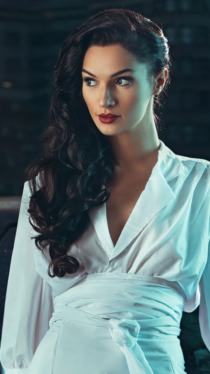 Обои Гал Гадот Диана Принц, Гал гадот, Чудо-Женщина 1984, чудоженщина, Диана принц в разрешении 720x1280