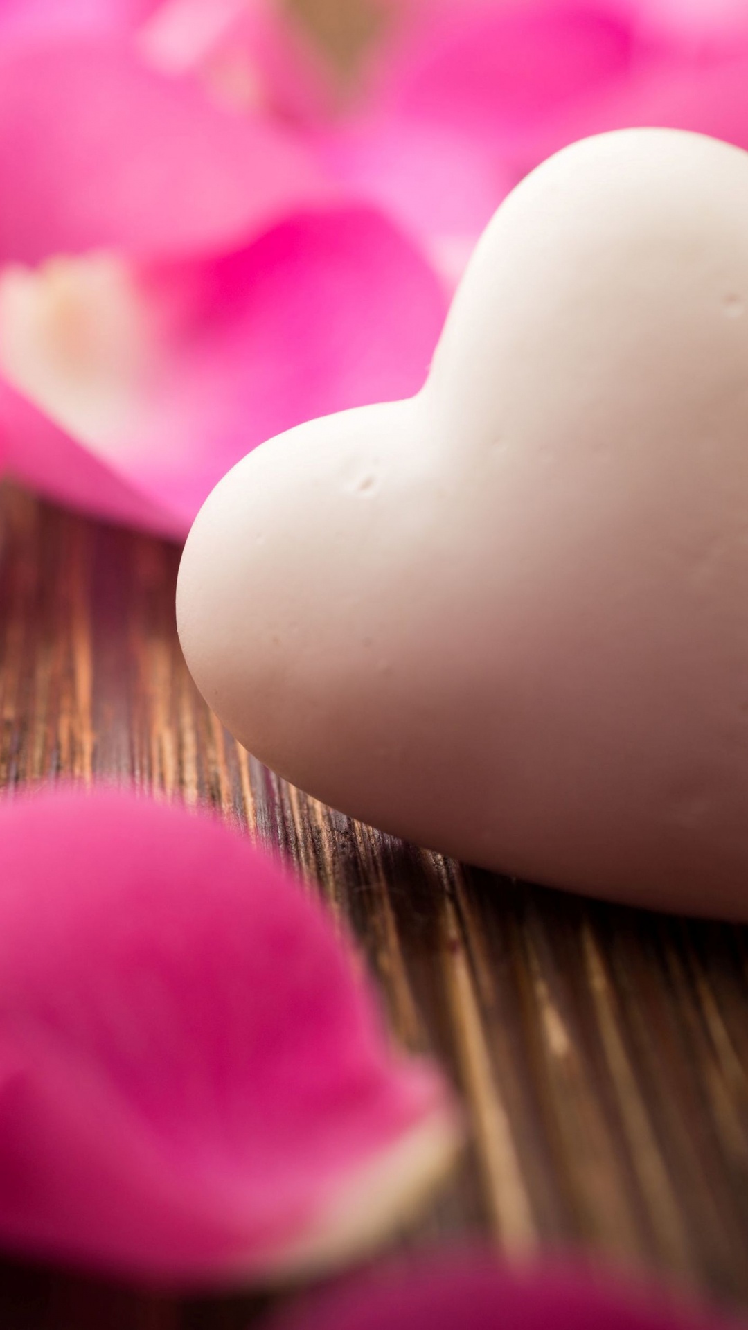 Обои любовь сердца, сердце, роман, лепесток, розовый в разрешении 1080x1920