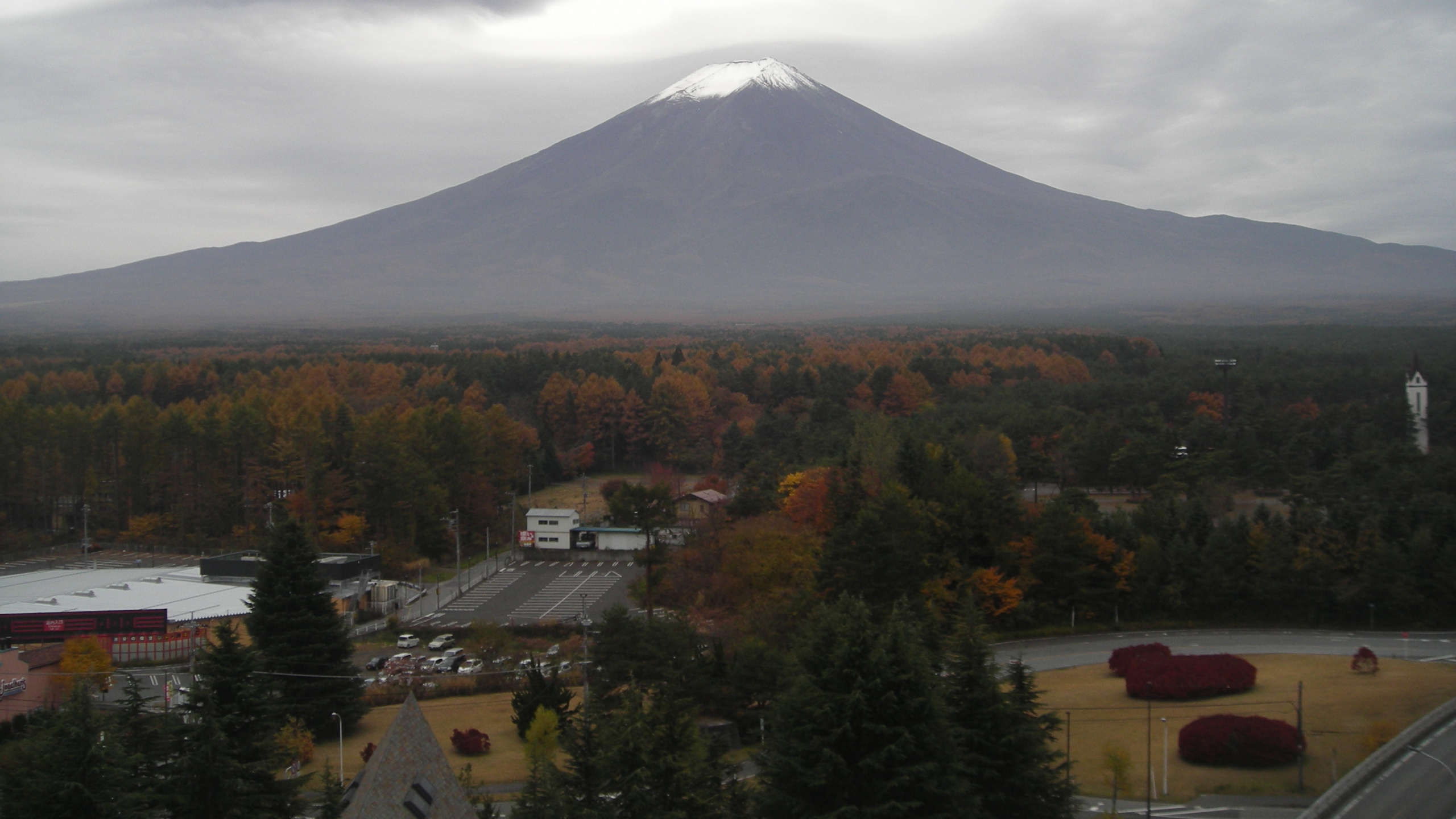 Обои стратовулкан, пейзажи гор, нагорье, горный хребет, вулкан в разрешении 2560x1440