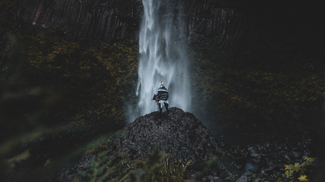 Обои водопад, вода, природа, гидроресурсы, природный ландшафт в разрешении 1366x768