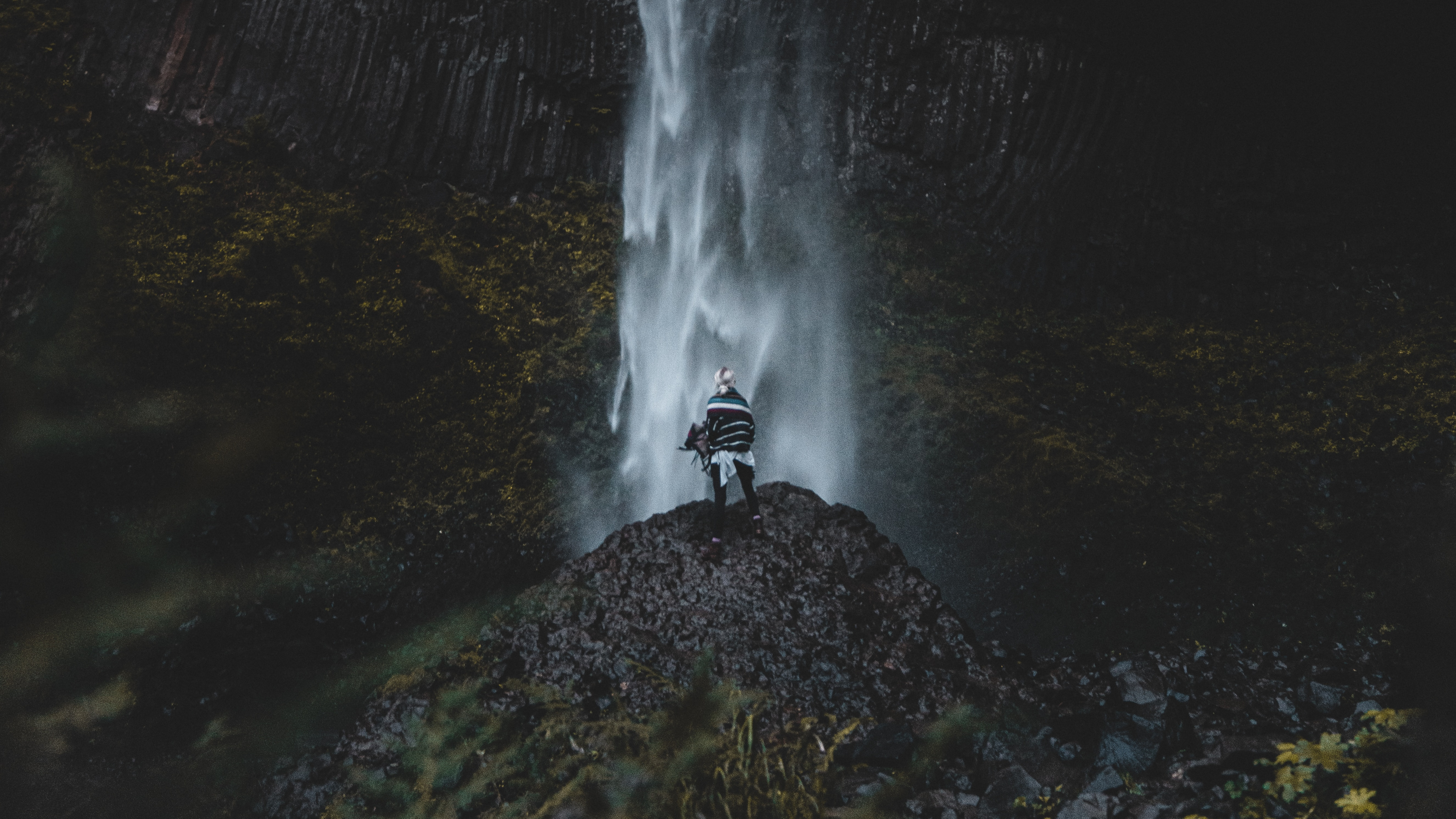 Обои водопад, вода, природа, гидроресурсы, природный ландшафт в разрешении 3840x2160